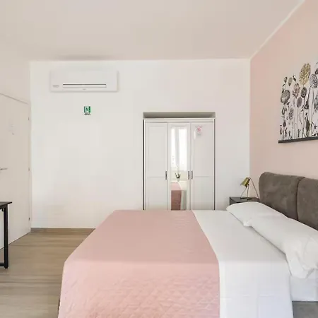 Nocleg ze śniadaniem Camillo Rooms *
