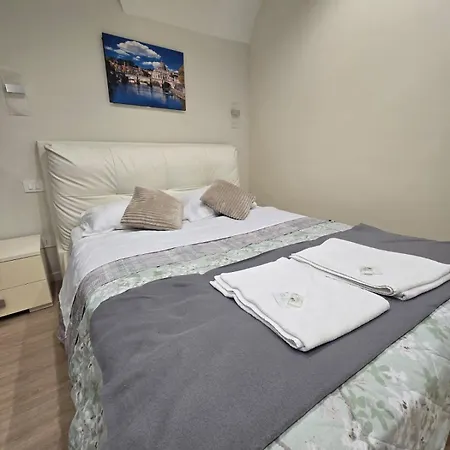 Nocleg ze śniadaniem Camillo Rooms